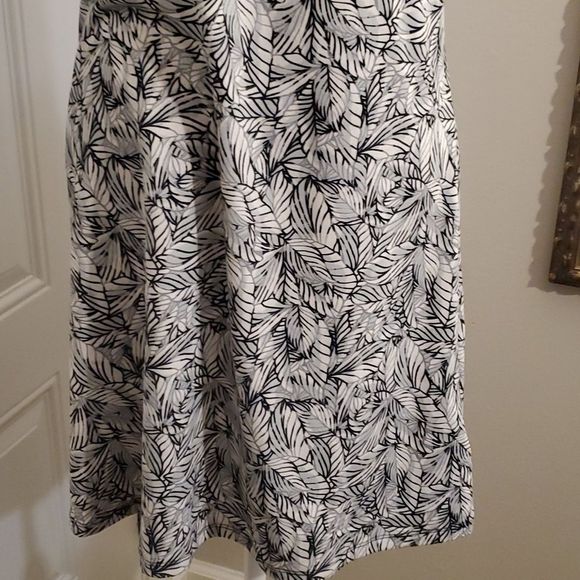 Eddie Bauer resort wear dress, built in bra, blue and white, S - Picture 3 of 6